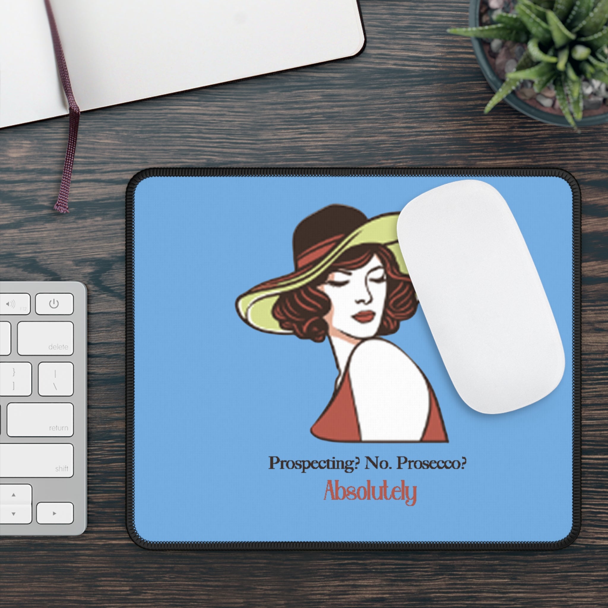 Chic Gaming Mouse Pad - Stylish Desk Accessory for Home Office, Prosecco Themed Mousepad, Gift for Gamers, Office Decor